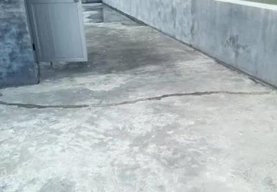 高台楼顶漏水维修公司分享下如何解决卫生间隐蔽部位漏水的问题?